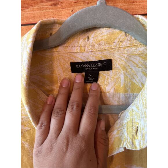 Banana Republic Shirt Mens XL Slim Yellow Linen Blend Camp Floral Hawaiian - Picture 3 of 5